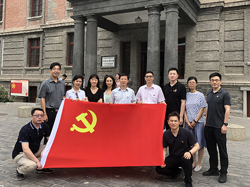 圖片為參觀北大紅樓現(xiàn)場(chǎng) 圖片為參觀北大紅樓現(xiàn)場(chǎng)