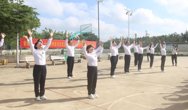 圖為活動(dòng)現(xiàn)場(chǎng) 圖為活動(dòng)現(xiàn)場(chǎng)