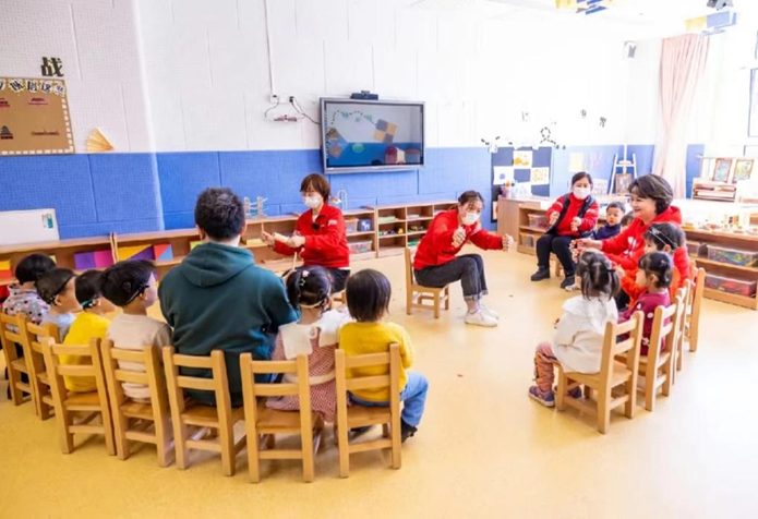 圖為聾兒上大課