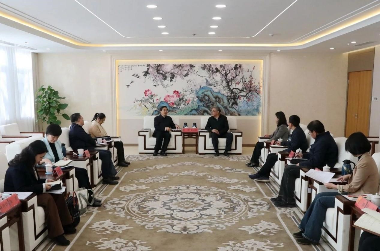 程凱率隊(duì)拜訪(fǎng)民進(jìn)中央