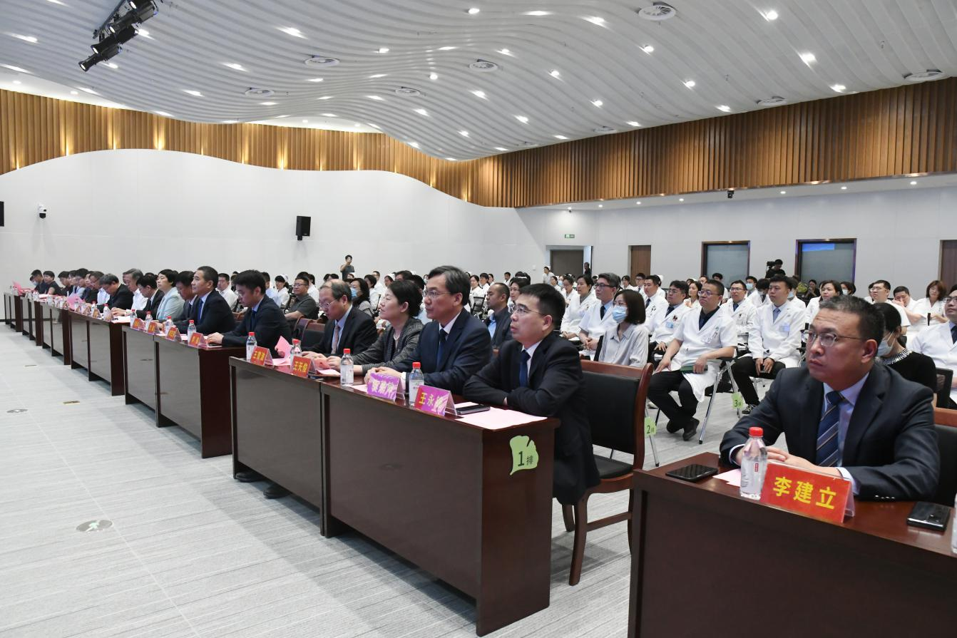 圖為簽約現(xiàn)場