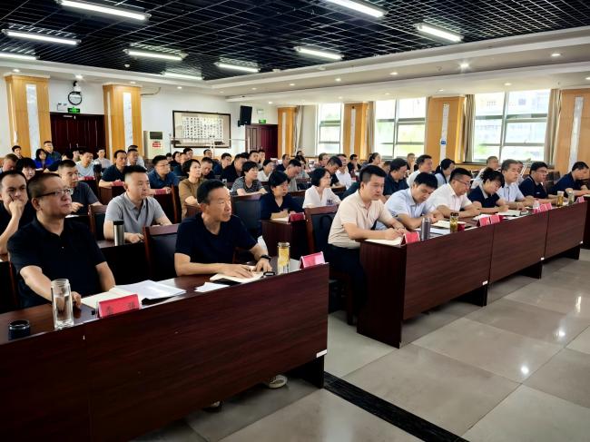 圖為專題輔導(dǎo)培訓(xùn)班會(huì)議現(xiàn)場